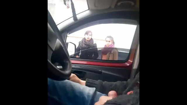 Mamada profunda y sexo duro para su novia cachonda xxx lesbico en español