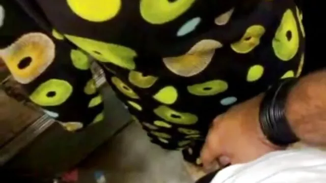Sexy regordeta seduce a extraño videos lesvicos español de la calle