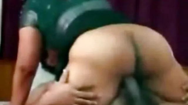 MILF británica se quita los vaqueros de diseño videos de lesbianas maduras españolas