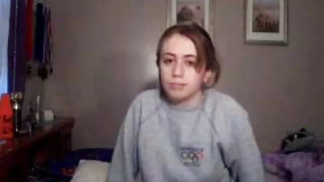 reencuentro venganza del lesbianas españolas con arnes matón de la escuela secundaria