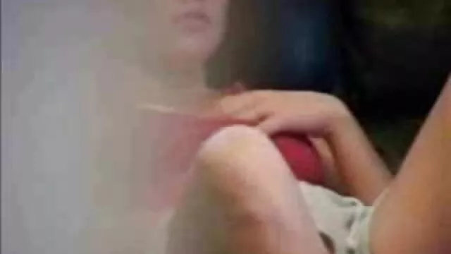 Linda videos de lesbianas hablando en español chica occidental mostrando su bonito culo