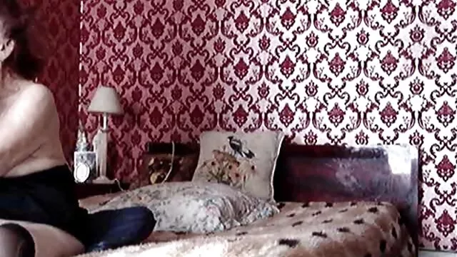 Hot BBW lesbiana españolas Angelina Castro y 2 BBW Friends chupan una gran polla negra!
