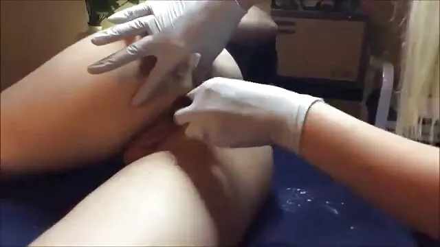 Nena morena se masturba el coño videos lesbicos en español mojado hasta el orgasmo