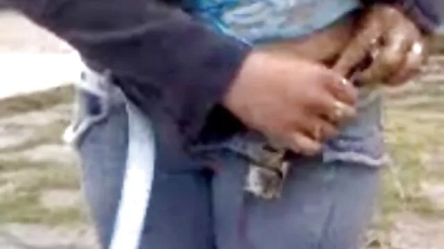 Hijastra maduras españolas lesbianas compartiendo con su mami
